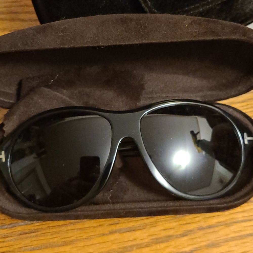 Grey Tom Ford sunglasses